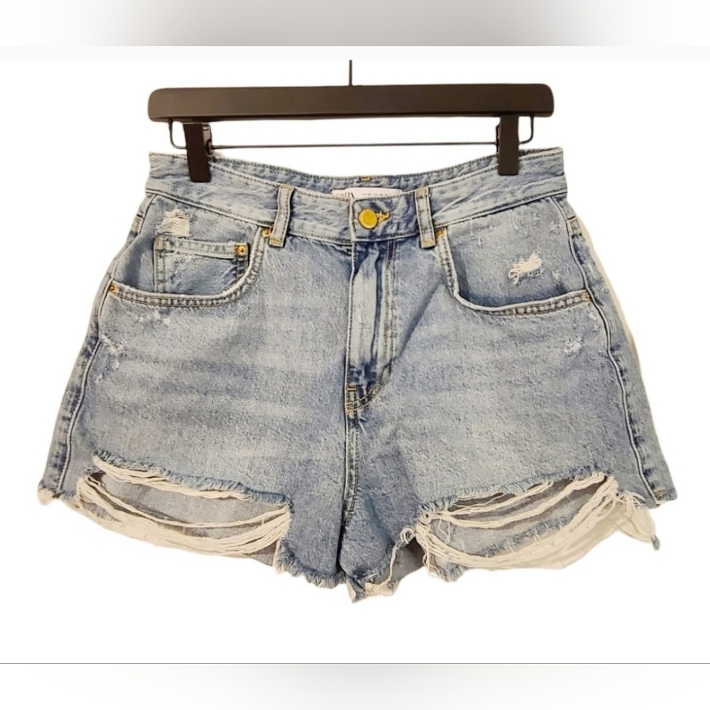ZARA | High Rise ripped cut off distressed jean shorts raw hem size 6